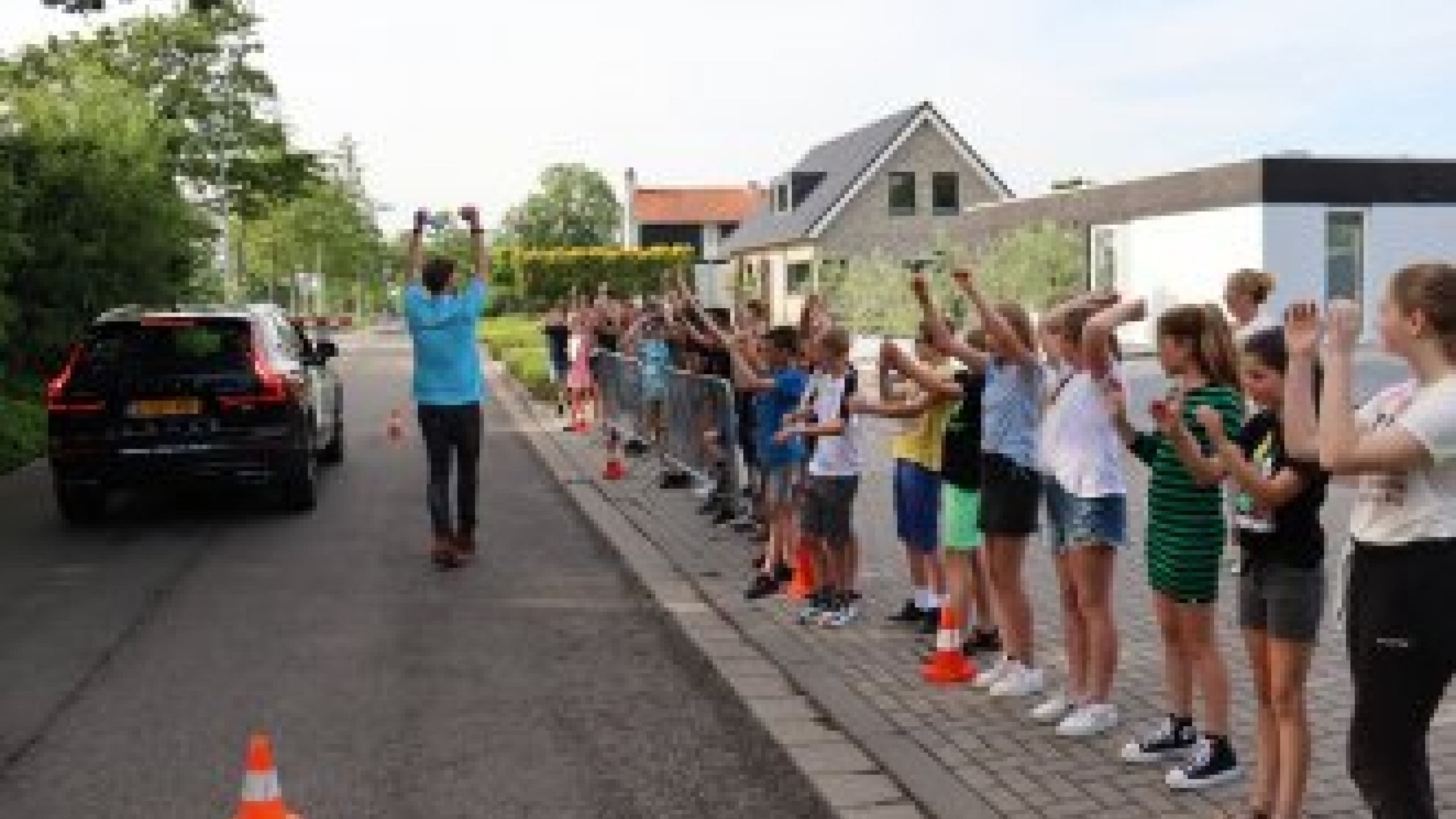 Remwegdemonstratie scholen in Zeeuws-Vlaanderen - stop zwaaien