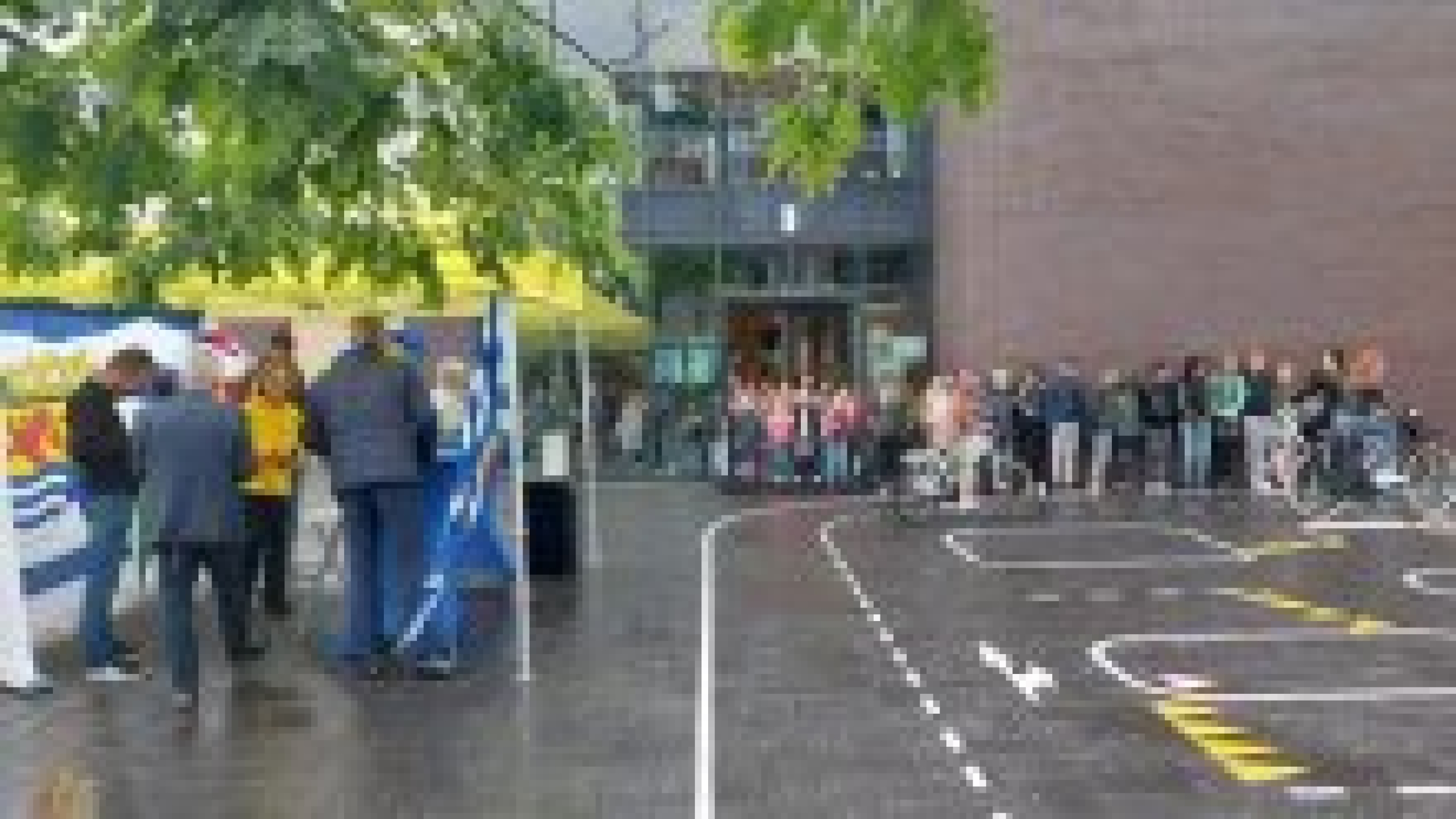 anwb verkeersplein in zeeland met harry vd maas en leerlingen en tent.
