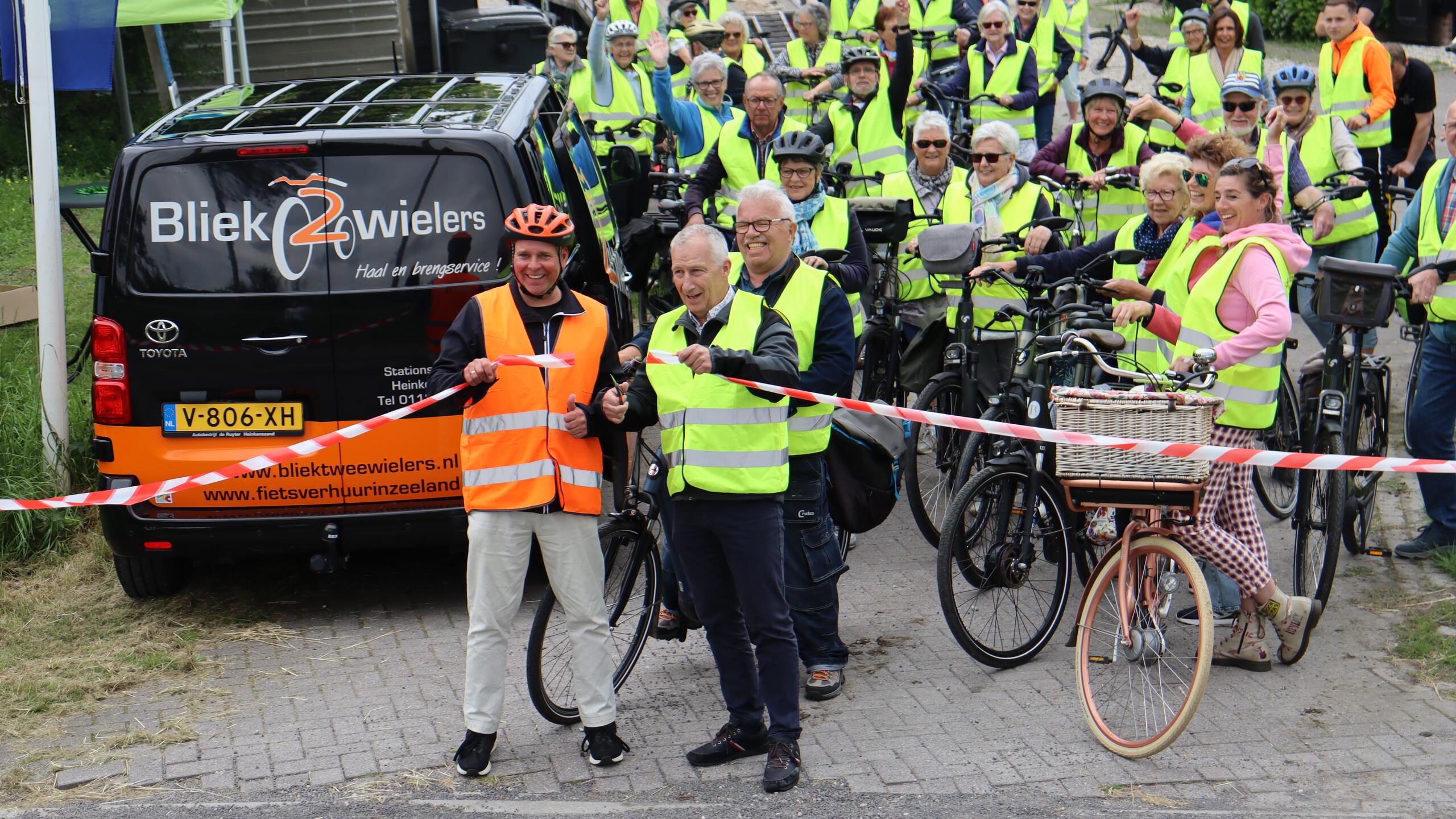Doorknippen lint bij opening Doortraproute