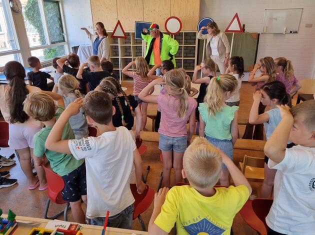 Kinderen tijdens voorstelling Frankel doet verkeer(d)