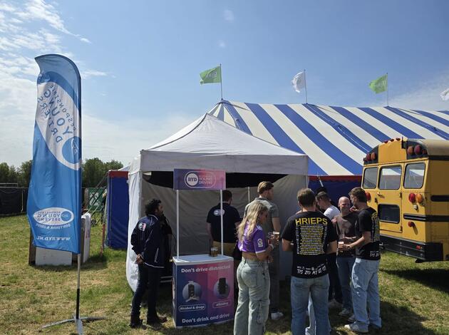 stand met bezoekers
