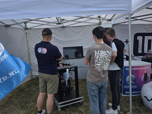 Bezoekers van festival de Ballade bij RYD en 1nul1