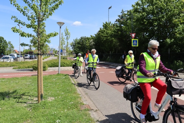 Deelnemers aan fietstocht Doortrapdag Tholen