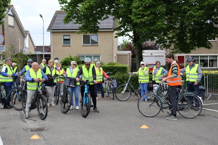 Deelnemers aan fietstocht doortrapdag