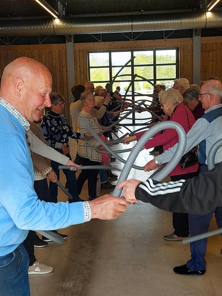 Deelnemers Doortrapdag GOes doen fitoefeningen