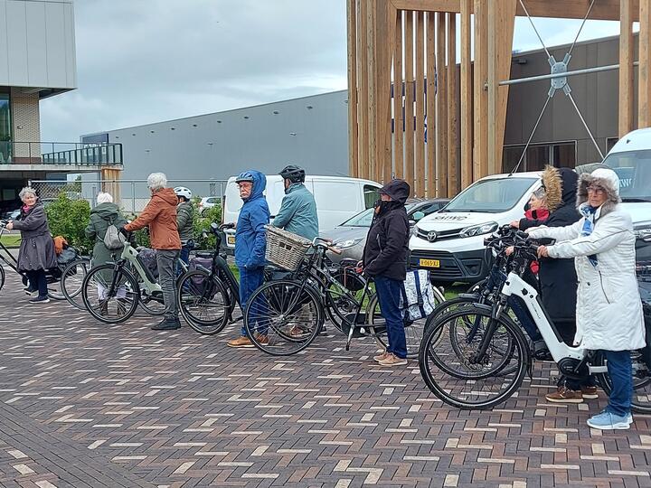 Deelenemers Doortrapdag goes in de rij met fiets