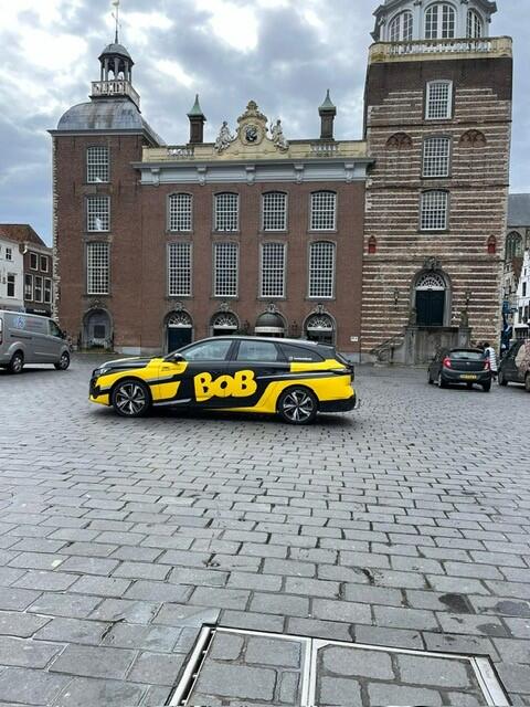 BOB auto bij stadhuis Goes