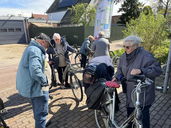 Deelnemers Doortrapdag bij fietscheck