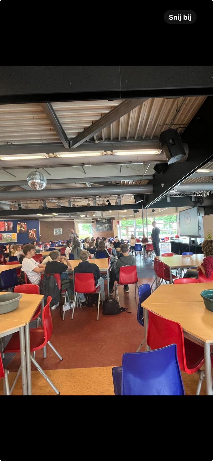 Uitreiking in aula
