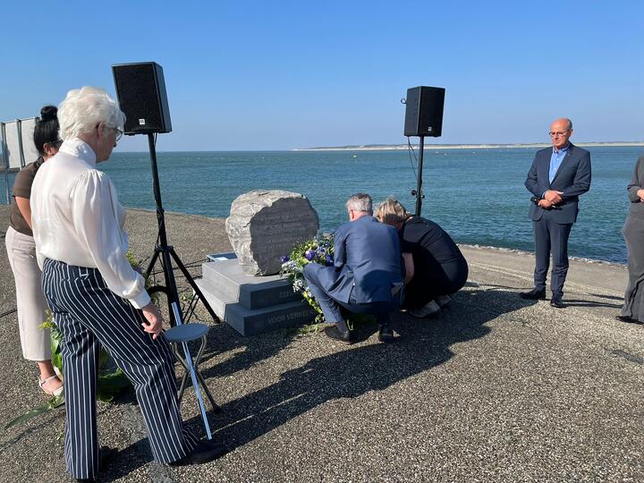 Kranslegging Van der Maas en Dekker Neeltje Jans