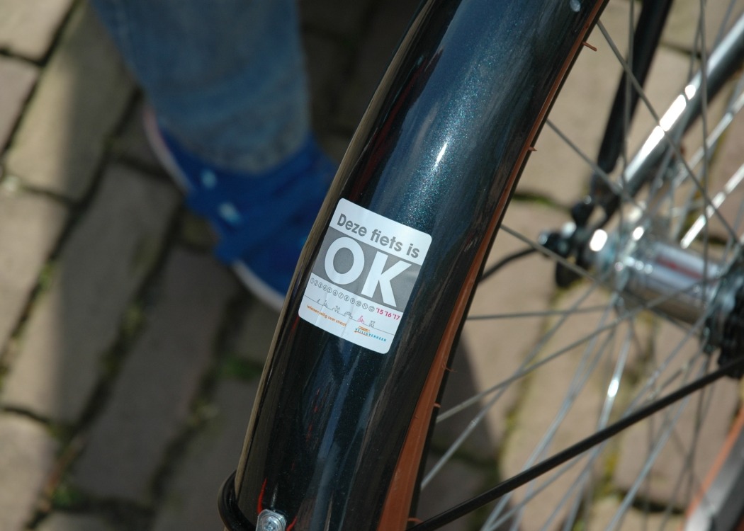 OK sticker op fiets