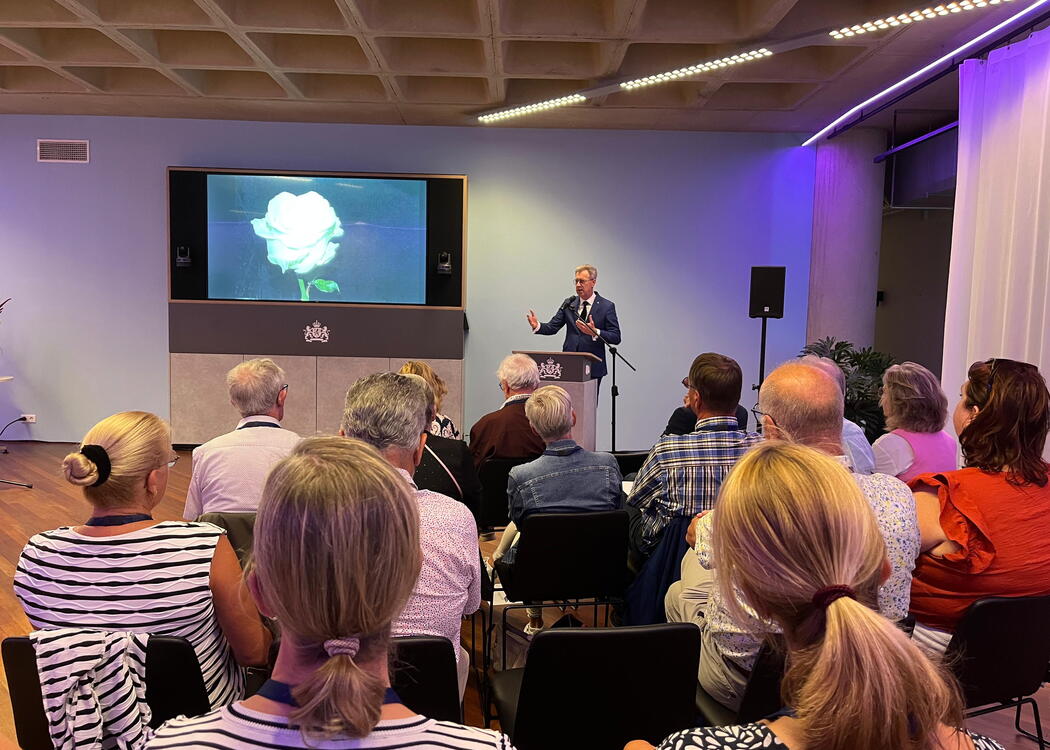 Openingswoord herdenking door Harry van der Maas